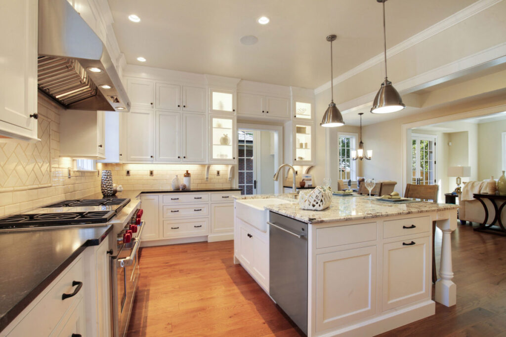 Farmhouse kitchens cabinet