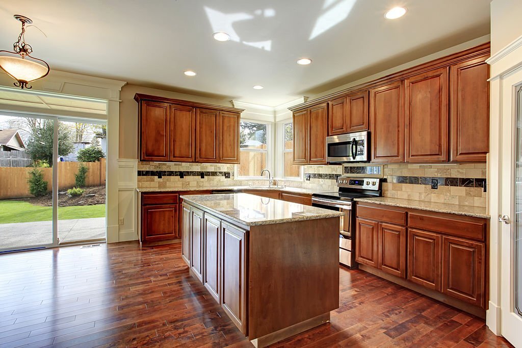 What are the Pros and Cons of Using Walnut Kitchen