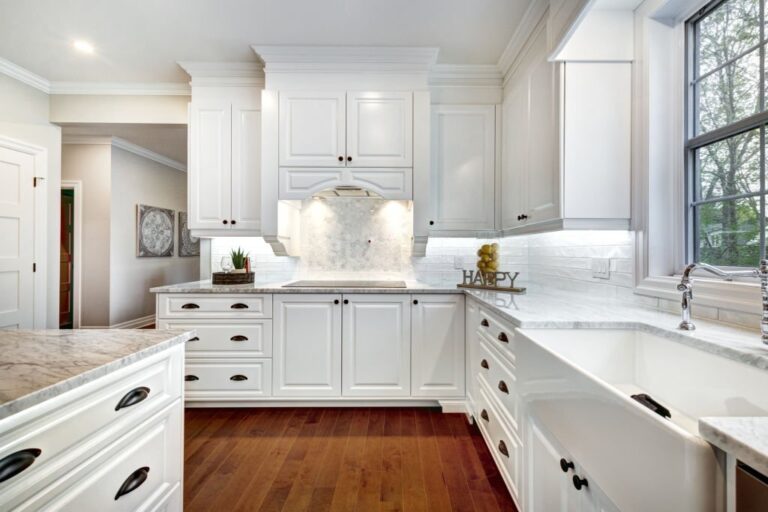 The Ultimate Guide to White Kitchen Cabinets