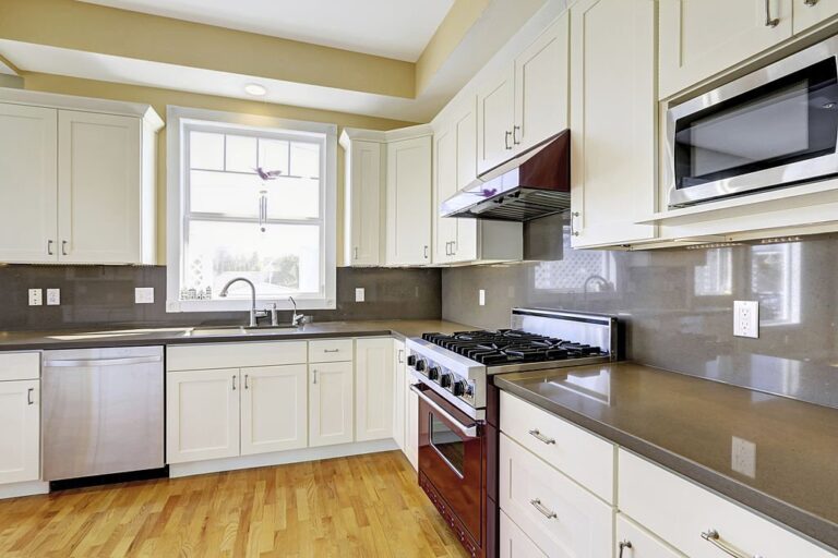 The Stunning Ways to Upgrade Your White Shaker Kitchen Cabinets - Gec ...