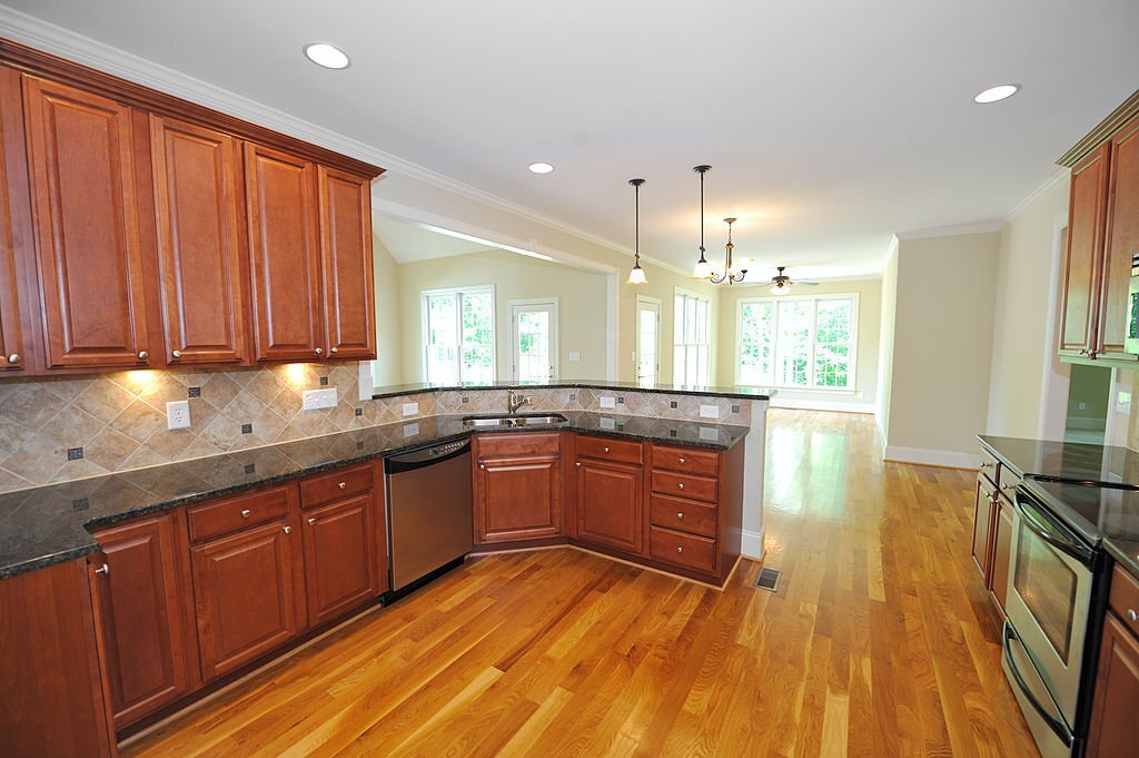 How to Choose the Right Handles for Your Cherry Kitchen