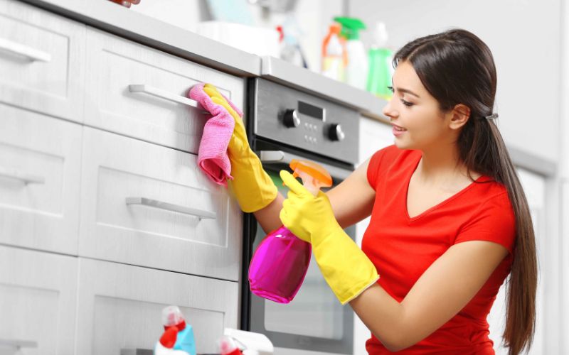 Cleaning Guide to Vintage Kitchen Cabinets